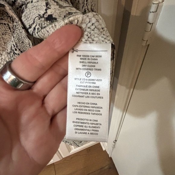 Equipment Black and White Snakeskin Blouse - Picture 5 of 5